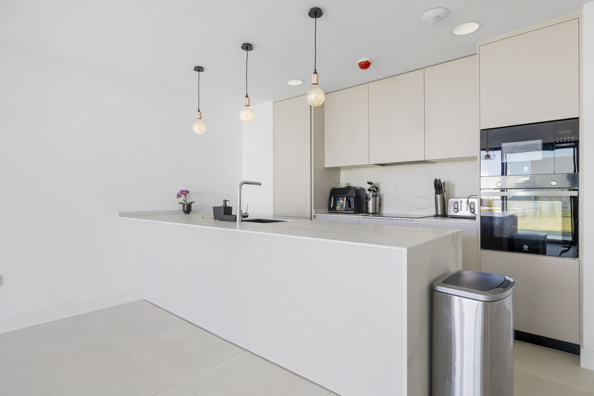 2 Bed Apartment for sale in Fuengirola Costa Del Sol, Málaga, Spain