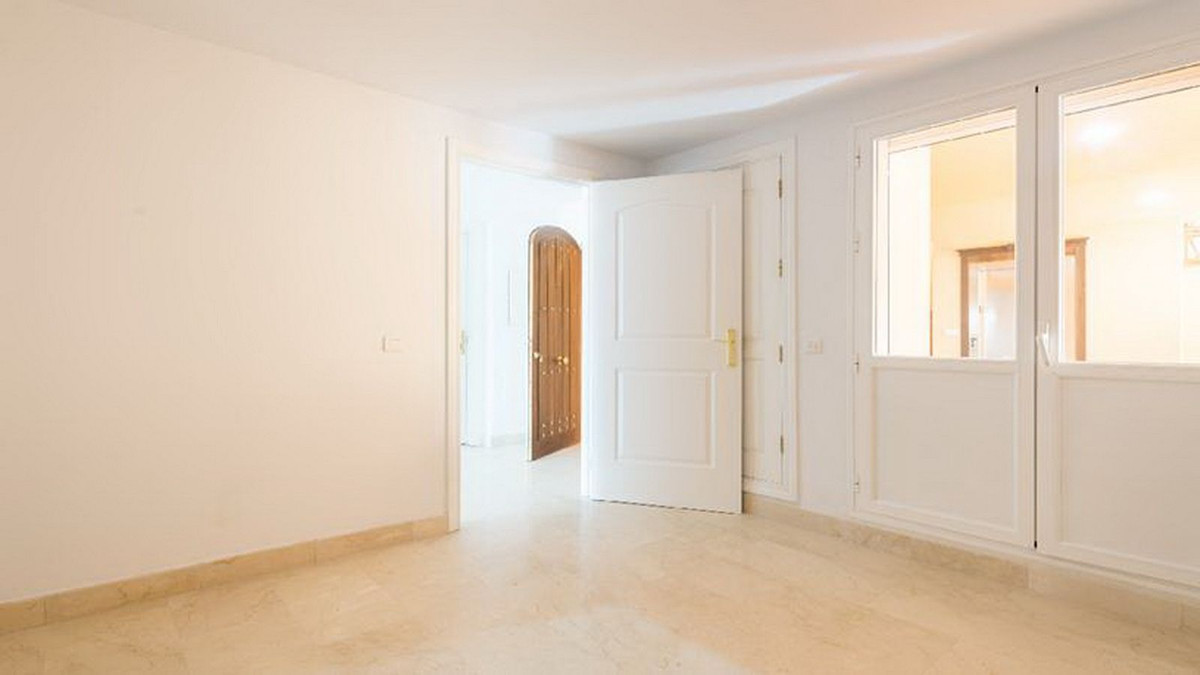 2 Bed Apartment for sale in Marbella Costa Del Sol, Málaga, Spain