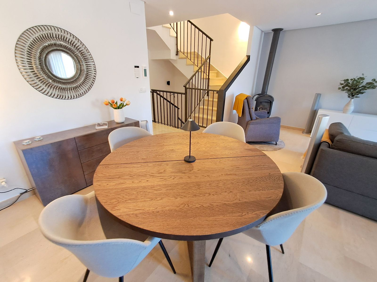 3 Bed Townhouse for sale in Nagüeles Costa Del Sol, Málaga, Spain