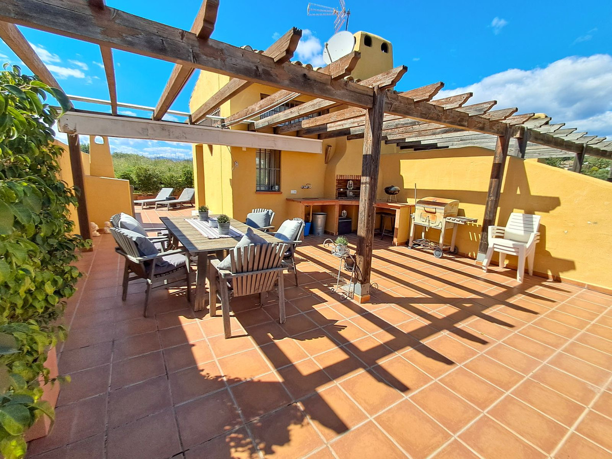 3 Bed Townhouse for sale in Nagüeles Costa Del Sol, Málaga, Spain