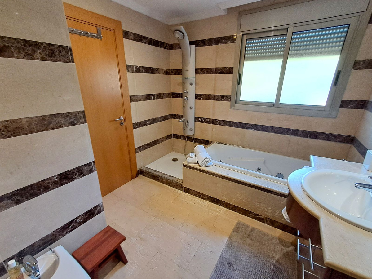 3 Bed Townhouse for sale in Nagüeles Costa Del Sol, Málaga, Spain