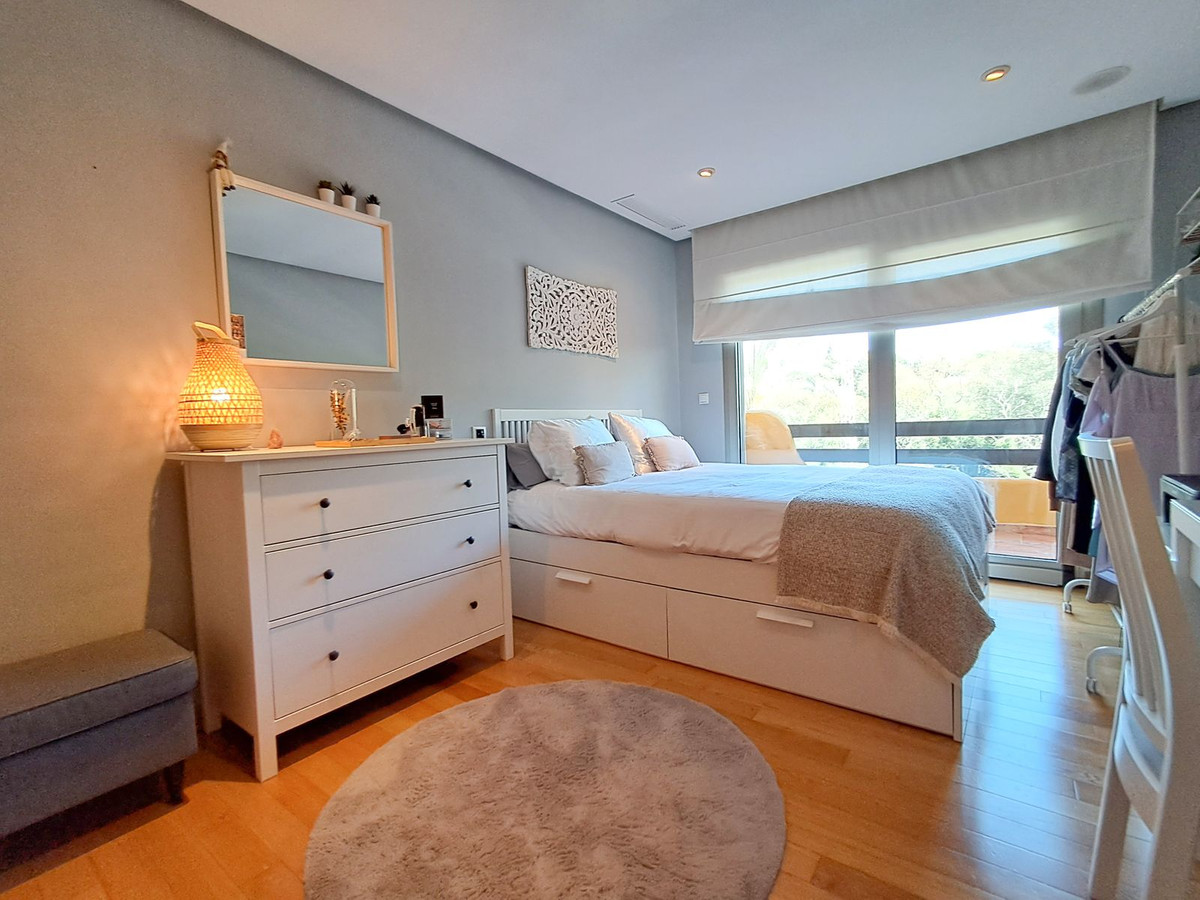 3 Bed Townhouse for sale in Nagüeles Costa Del Sol, Málaga, Spain