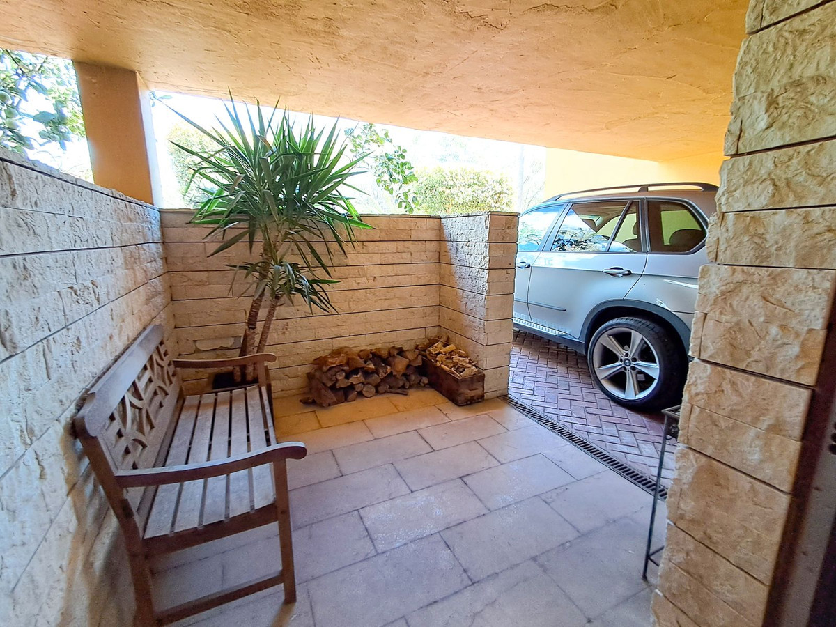 3 Bed Townhouse for sale in Nagüeles Costa Del Sol, Málaga, Spain