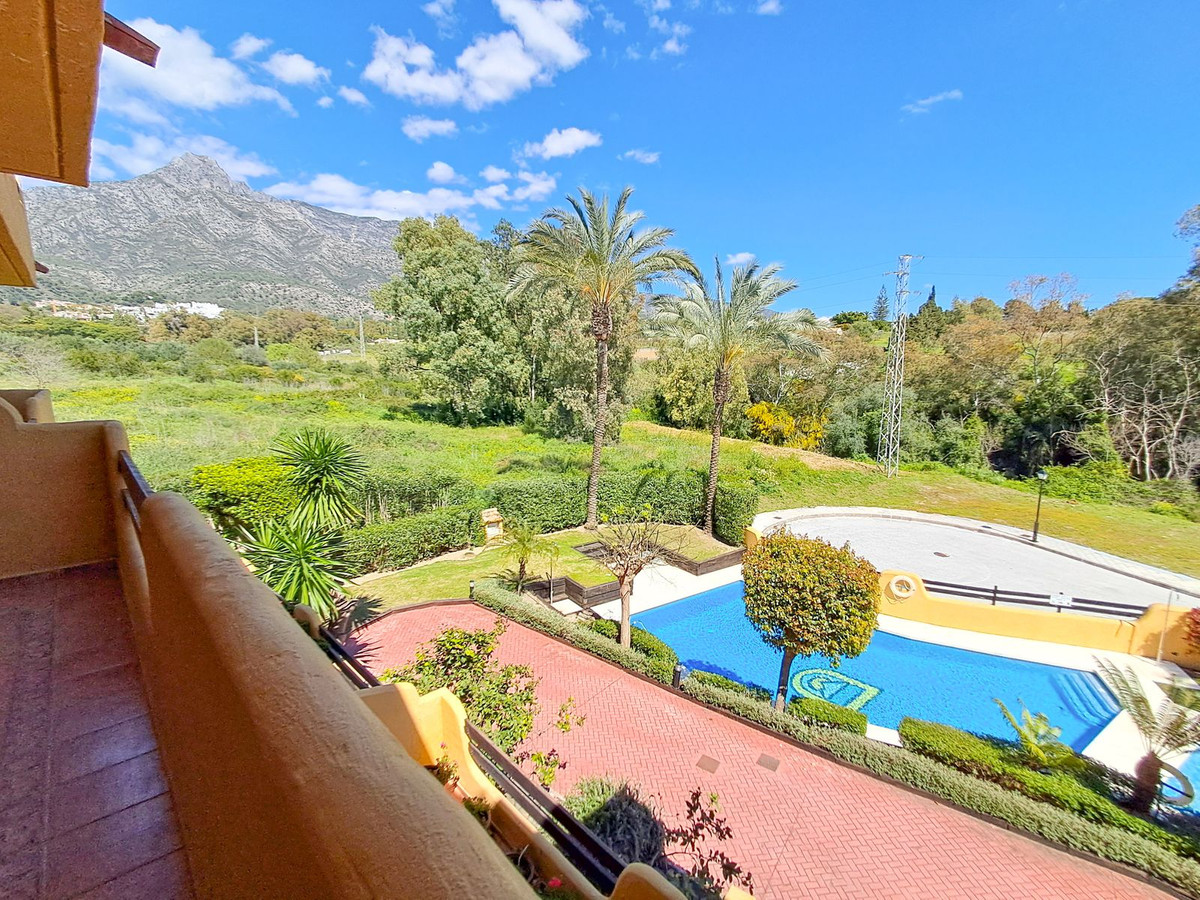 3 Bed Townhouse for sale in Nagüeles Costa Del Sol, Málaga, Spain