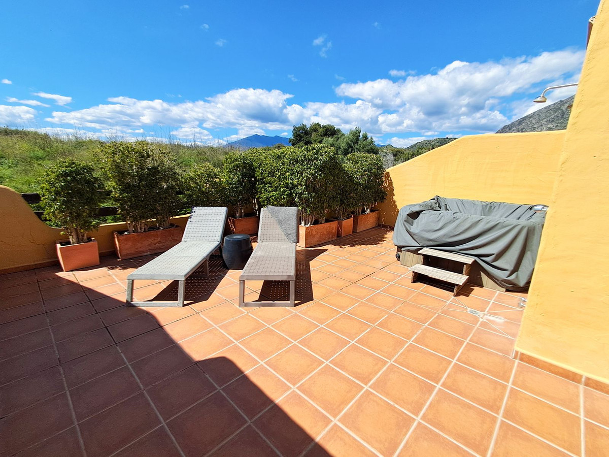 3 Bed Townhouse for sale in Nagüeles Costa Del Sol, Málaga, Spain