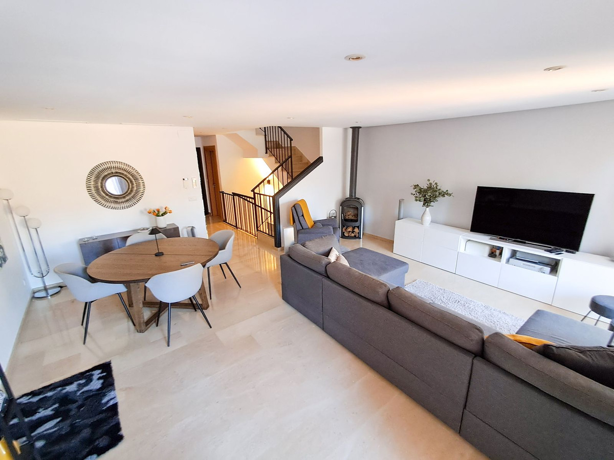 3 Bed Townhouse for sale in Nagüeles Costa Del Sol, Málaga, Spain