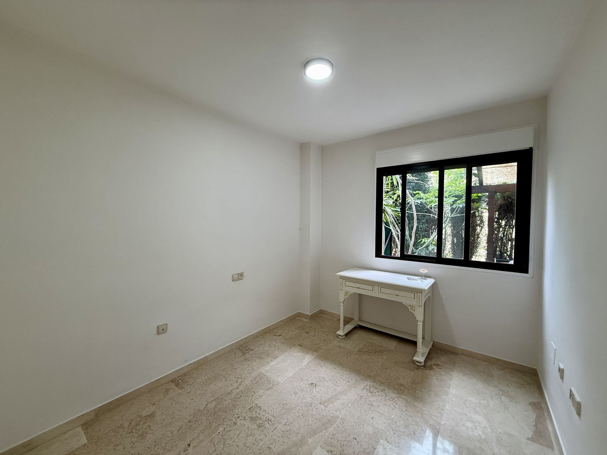 Se vende Apartamento Planta Baja de 3 dormitorios en Costa Del Sol, Málaga, España