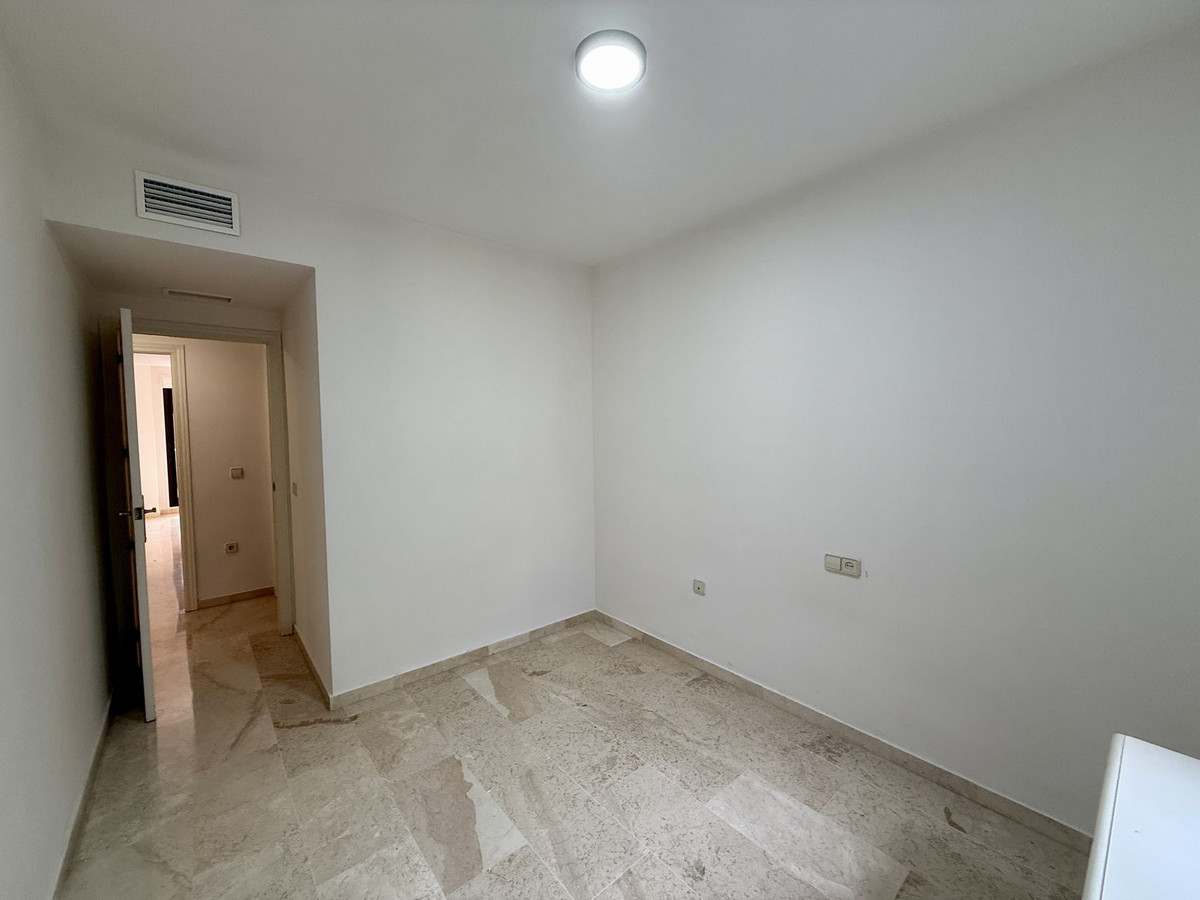 Se vende Apartamento Planta Baja de 3 dormitorios en Costa Del Sol, Málaga, España
