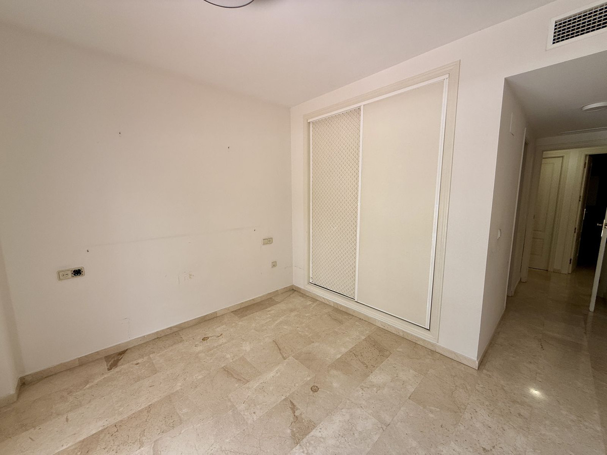 Se vende Apartamento Planta Baja de 3 dormitorios en Costa Del Sol, Málaga, España