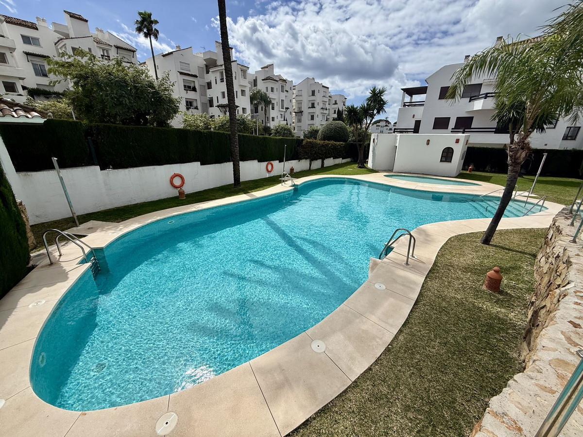 Se vende Apartamento Planta Baja de 3 dormitorios en Costa Del Sol, Málaga, España