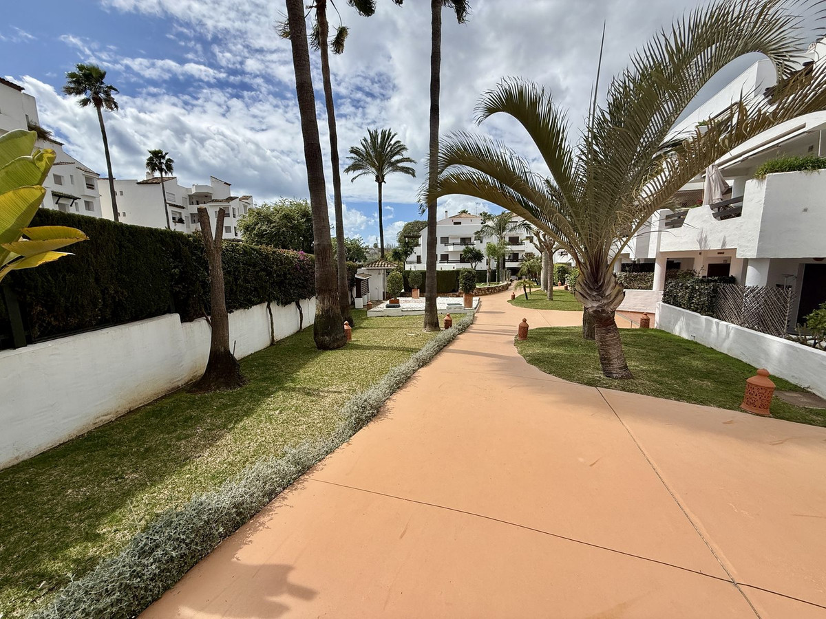 Se vende Apartamento Planta Baja de 3 dormitorios en Costa Del Sol, Málaga, España