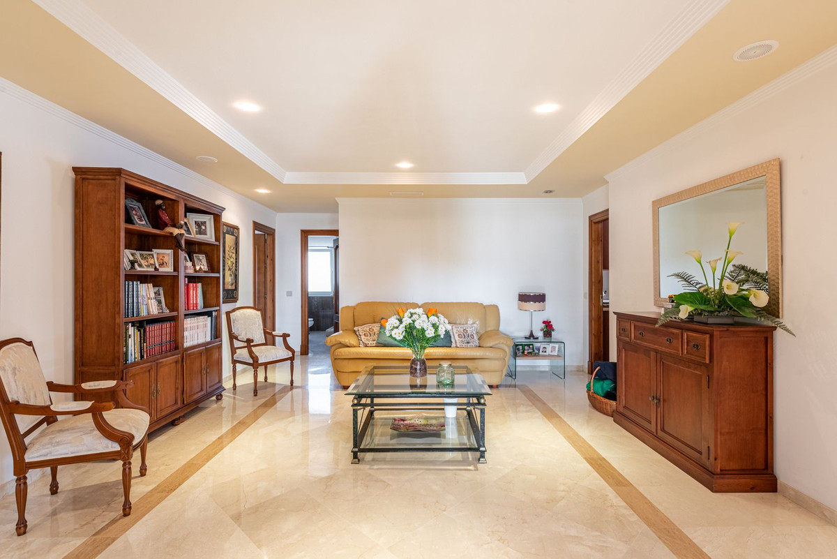 Se vende Villa - Chalet de 6 dormitorios en Costa Del Sol, Málaga, España