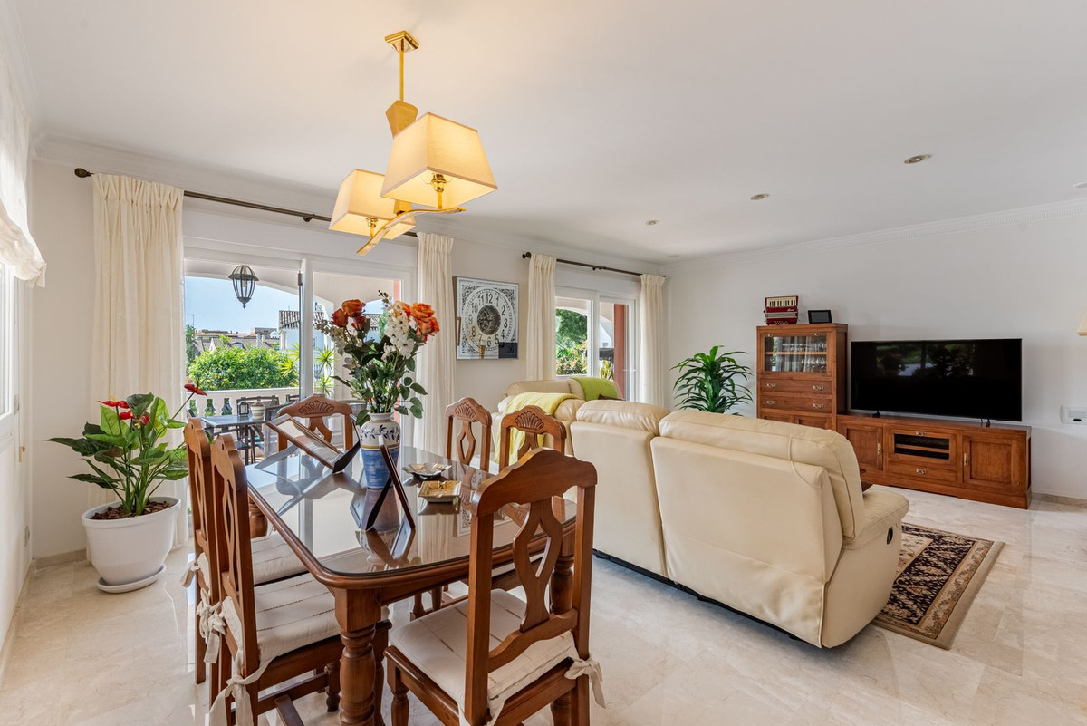 Se vende Villa - Chalet de 6 dormitorios en Costa Del Sol, Málaga, España