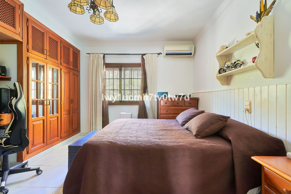 Se vende Villa - Chalet de 4 dormitorios en Costa Del Sol, Málaga, España