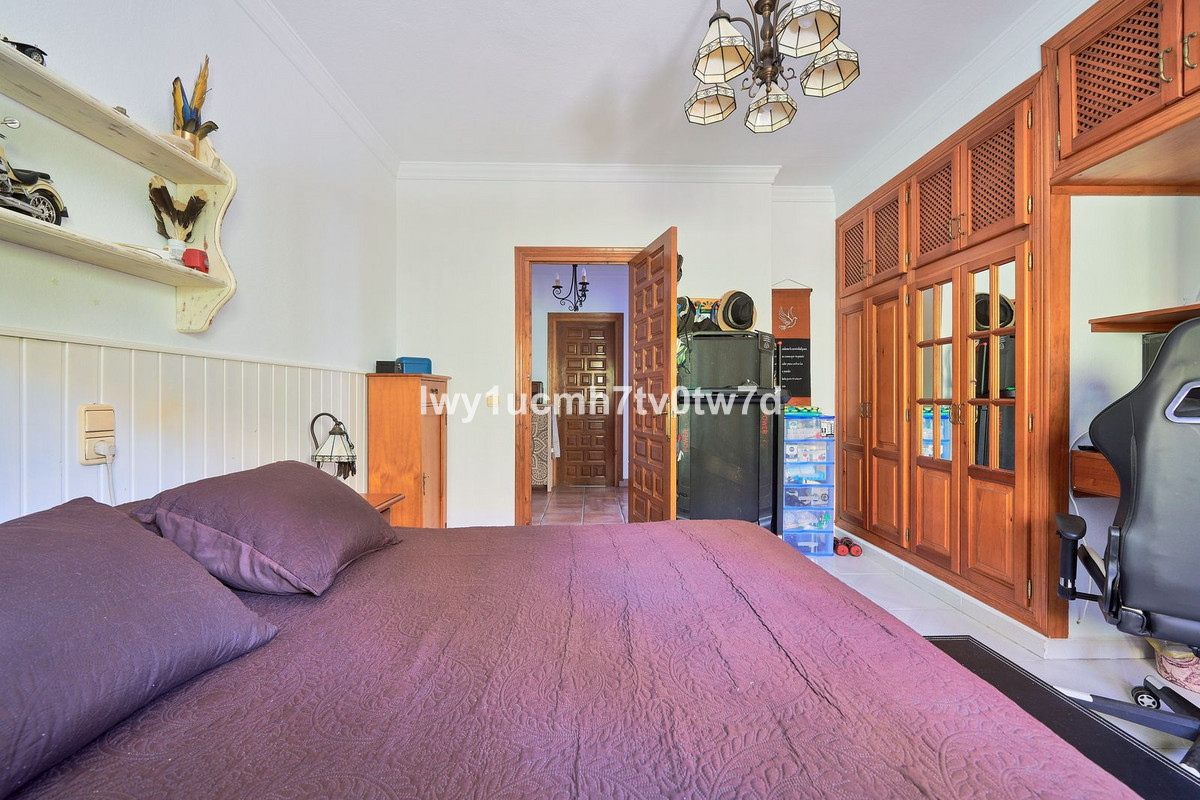 Se vende Villa - Chalet de 4 dormitorios en Costa Del Sol, Málaga, España