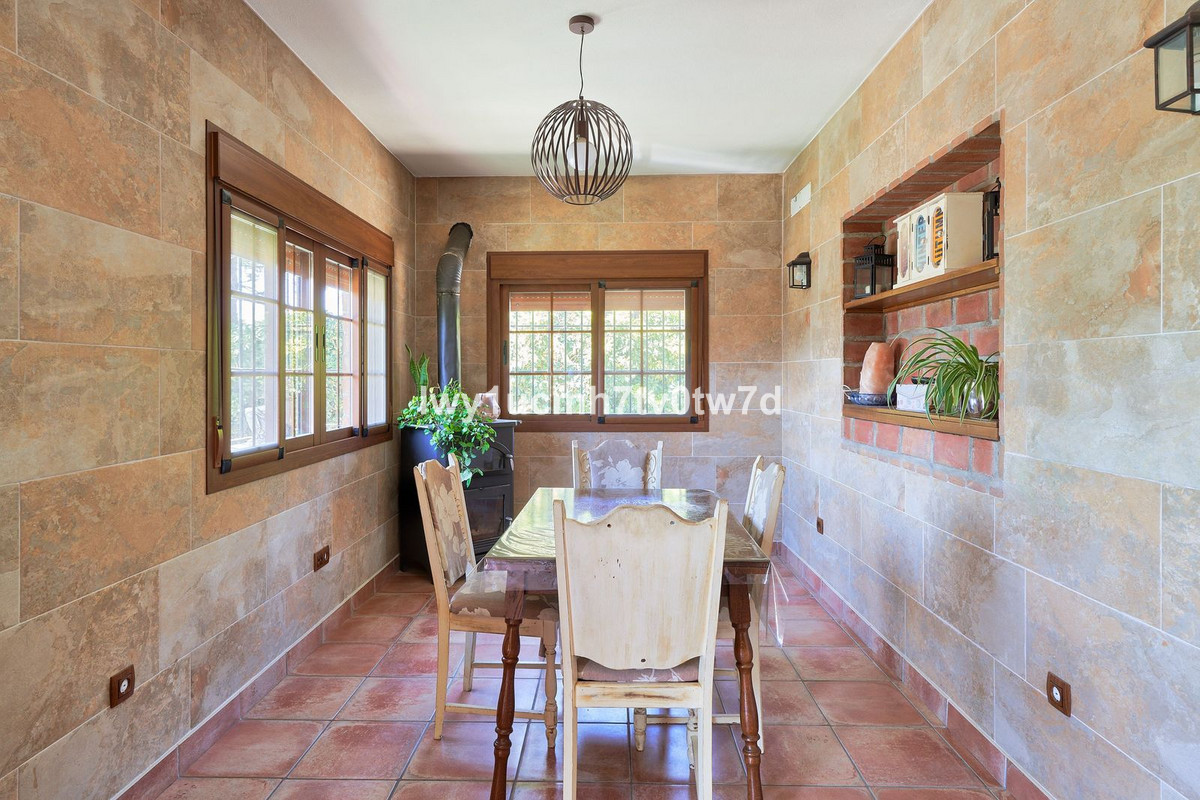Se vende Villa - Chalet de 4 dormitorios en Costa Del Sol, Málaga, España