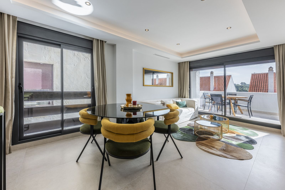 3 Bed Apartment for sale in Nueva Andalucía Costa Del Sol, Málaga, Spain