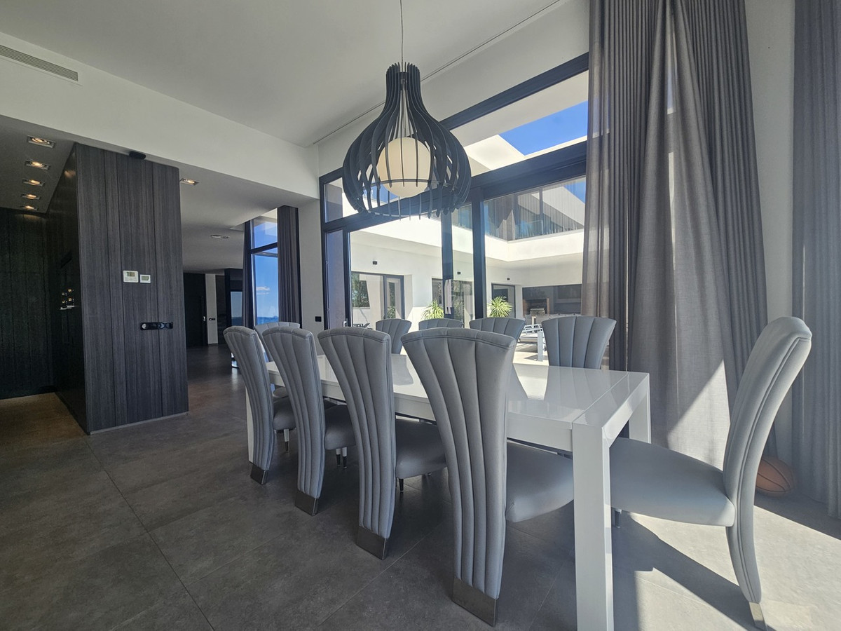 5 Bed Townhouse for sale in Cabo Roig Costa Blanca, Alicante, Spain