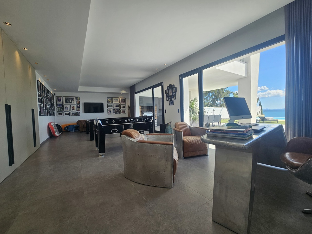 5 Bed Townhouse for sale in Cabo Roig Costa Blanca, Alicante, Spain