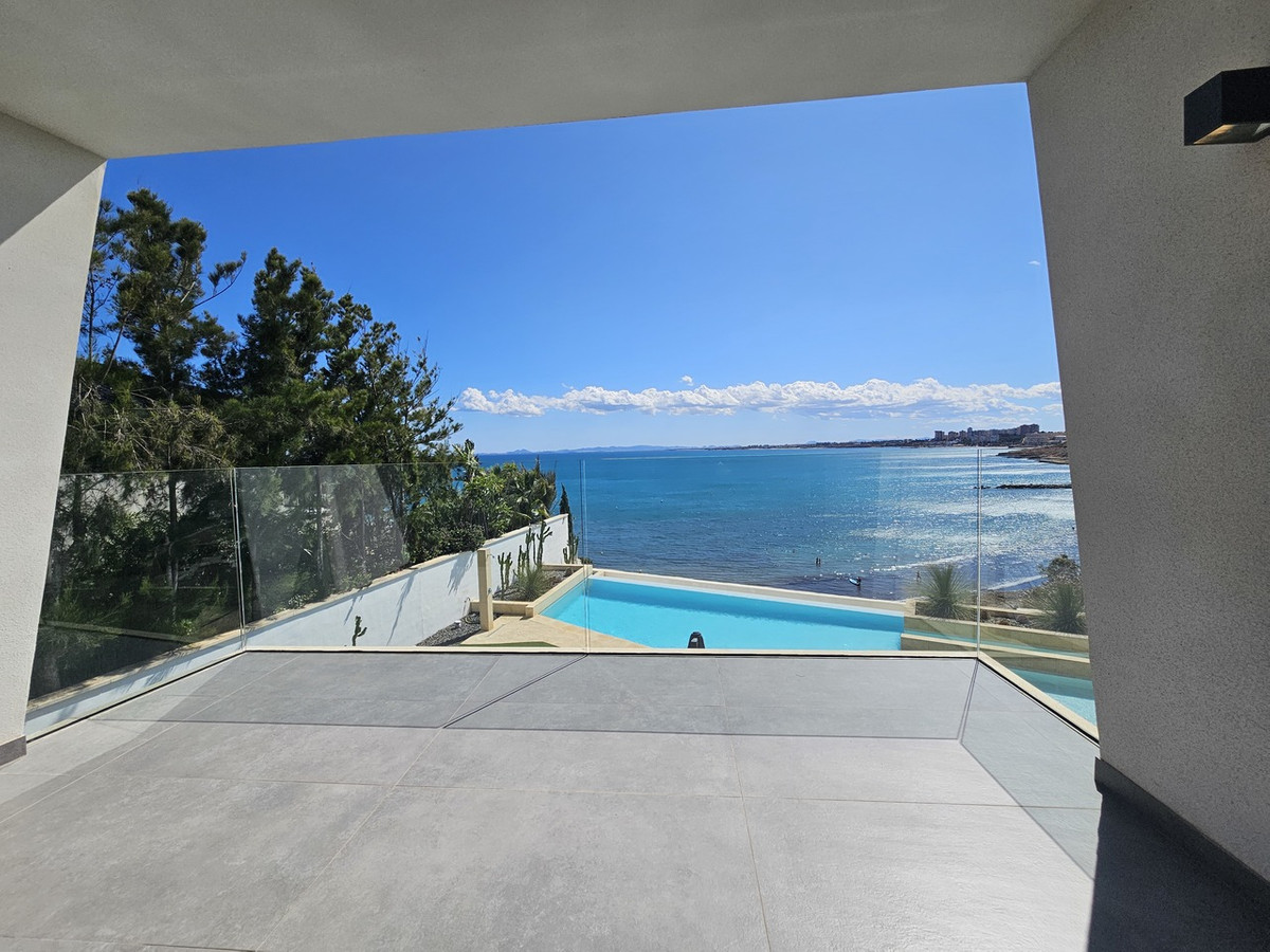 5 Bed Townhouse for sale in Cabo Roig Costa Blanca, Alicante, Spain