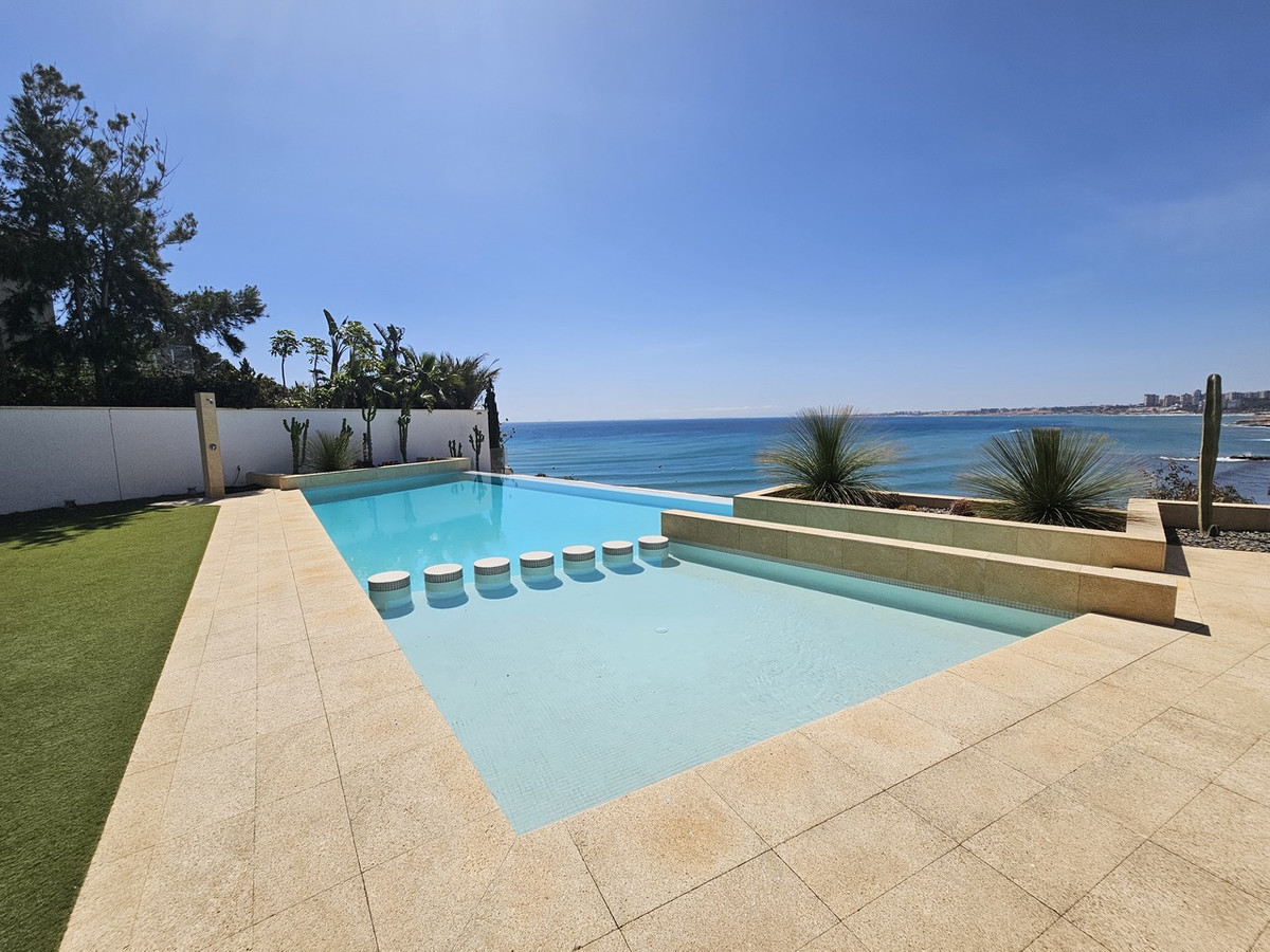5 Bed Townhouse for sale in Cabo Roig Costa Blanca, Alicante, Spain
