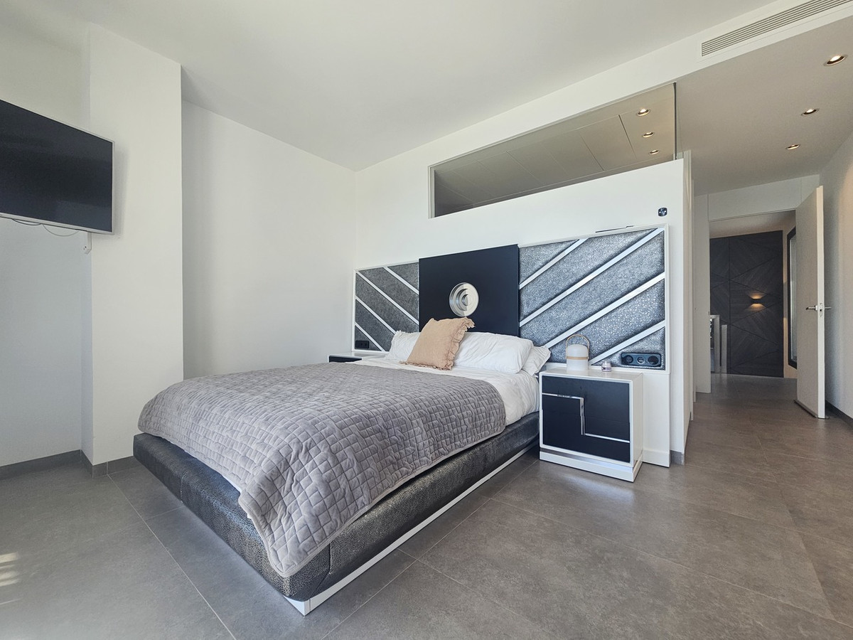 5 Bed Townhouse for sale in Cabo Roig Costa Blanca, Alicante, Spain