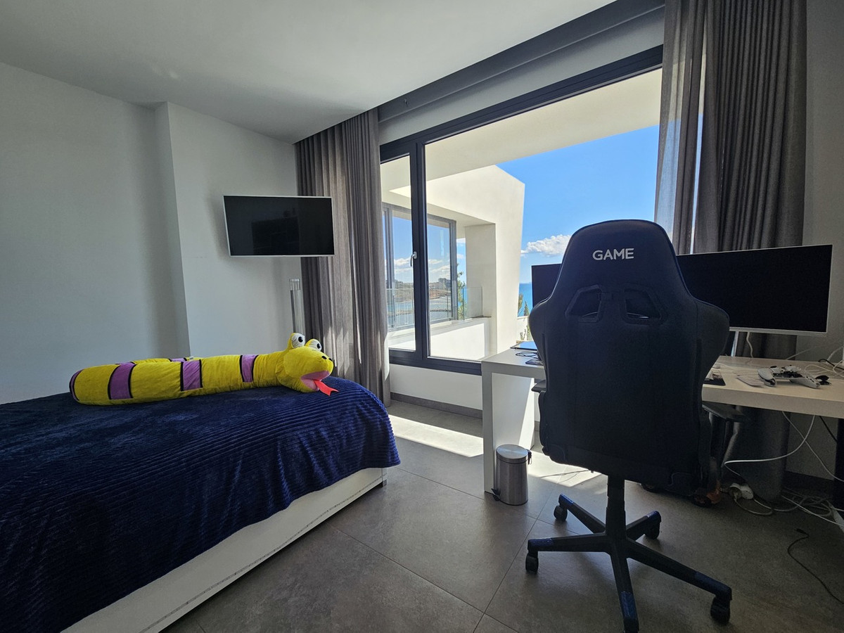 5 Bed Townhouse for sale in Cabo Roig Costa Blanca, Alicante, Spain