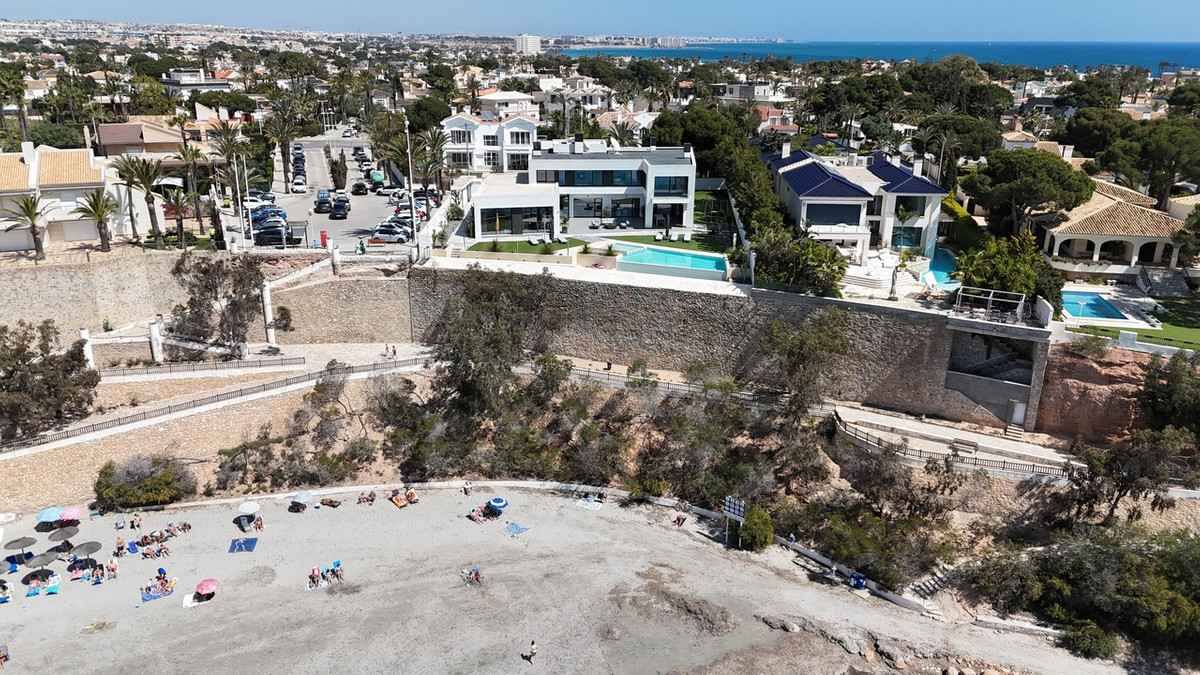 5 Bed Townhouse for sale in Cabo Roig Costa Blanca, Alicante, Spain