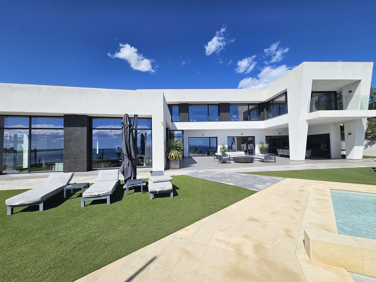 5 Bed Townhouse for sale in Cabo Roig Costa Blanca, Alicante, Spain