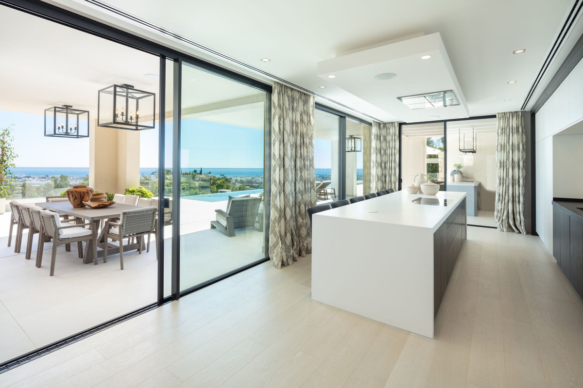 Se vende Villa - Chalet de 6 dormitorios en Costa Del Sol, Málaga, España