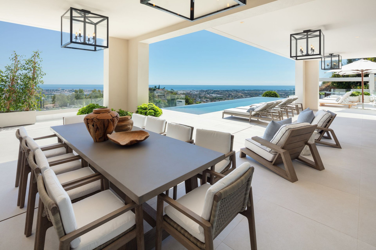 Se vende Villa - Chalet de 6 dormitorios en Costa Del Sol, Málaga, España