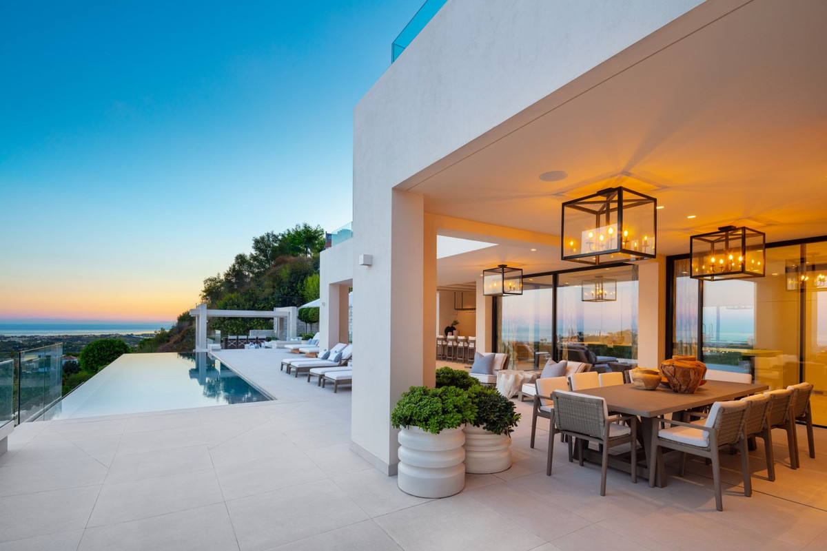 Se vende Villa - Chalet de 6 dormitorios en Costa Del Sol, Málaga, España