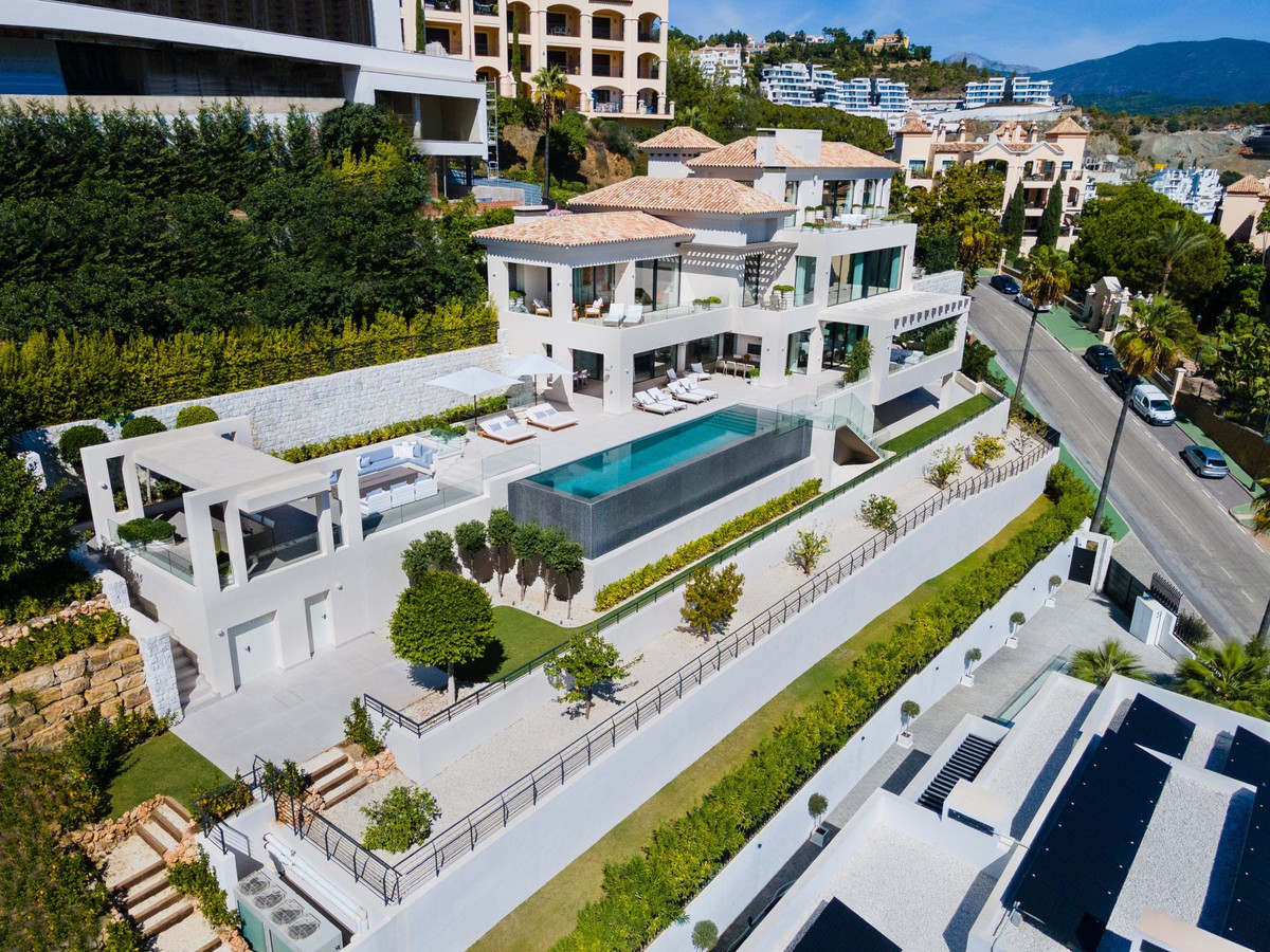 Se vende Villa - Chalet de 6 dormitorios en Costa Del Sol, Málaga, España