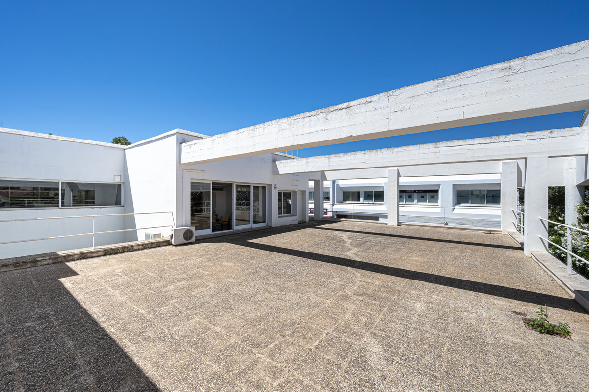 Commercial unit for sale in Guadalmina Alta Costa Del Sol, Málaga, Spain