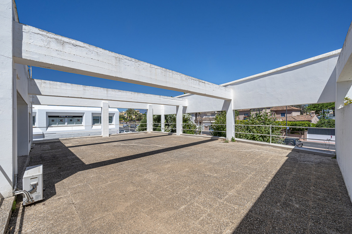 Commercial unit for sale in Guadalmina Alta Costa Del Sol, Málaga, Spain