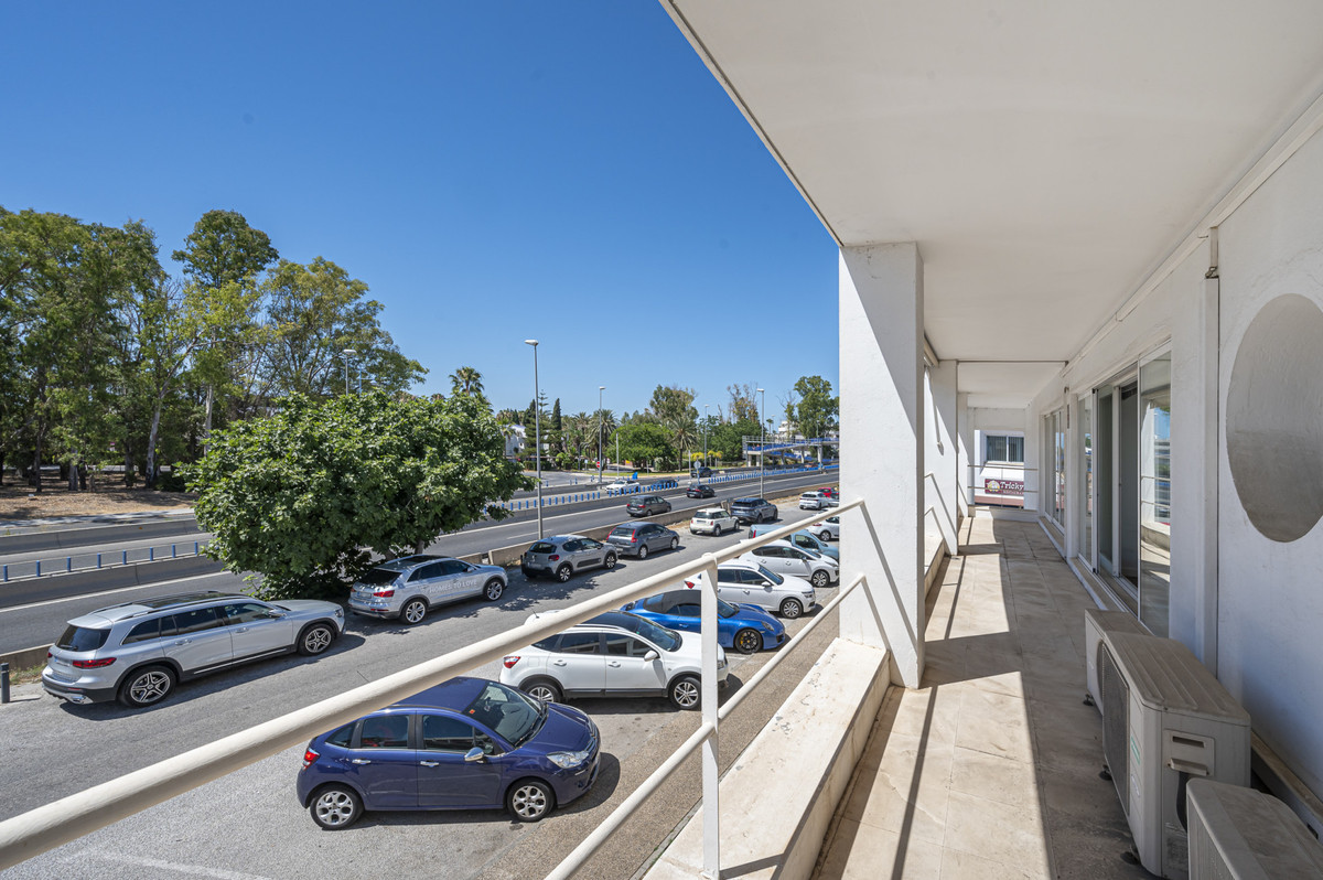 Commercial unit for sale in Guadalmina Alta Costa Del Sol, Málaga, Spain
