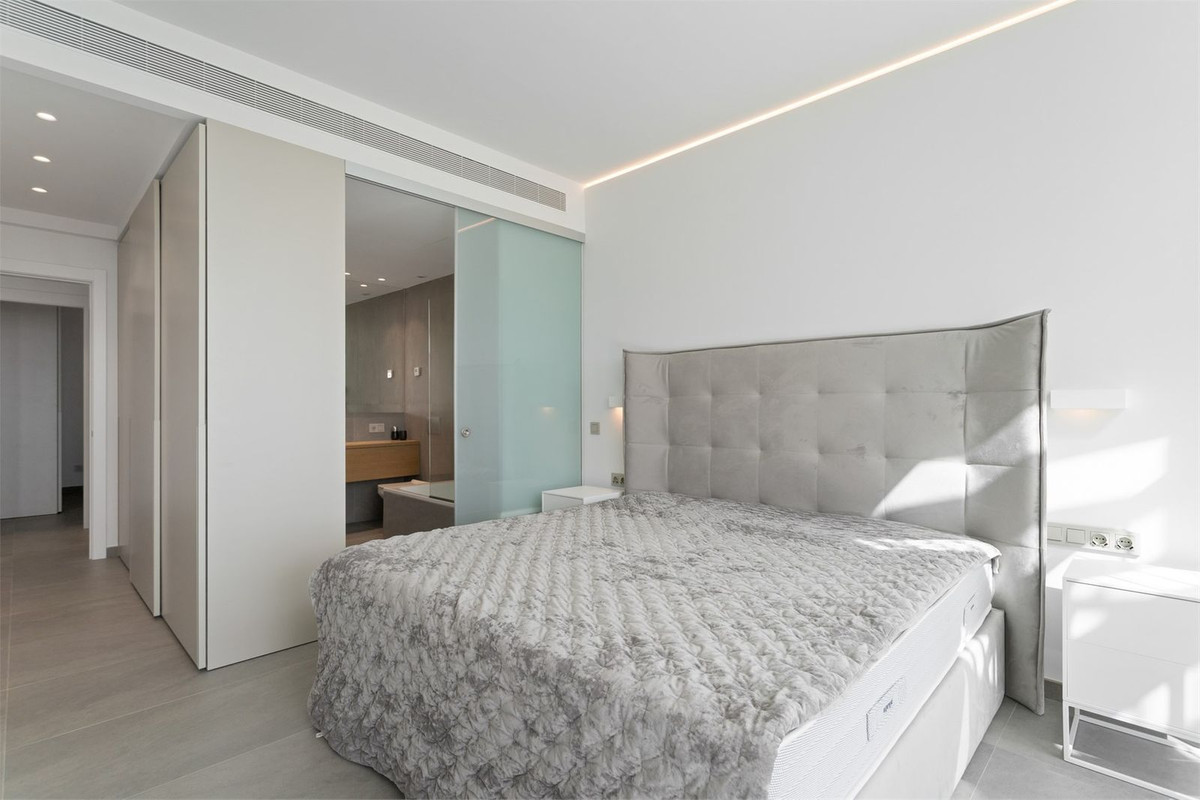 2 Bed Apartment for sale in Higueron Costa Del Sol, Málaga, Spain