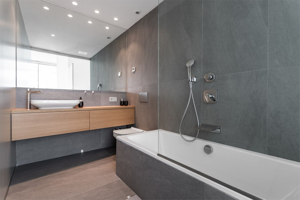 2 Bed Apartment for sale in Higueron Costa Del Sol, Málaga, Spain