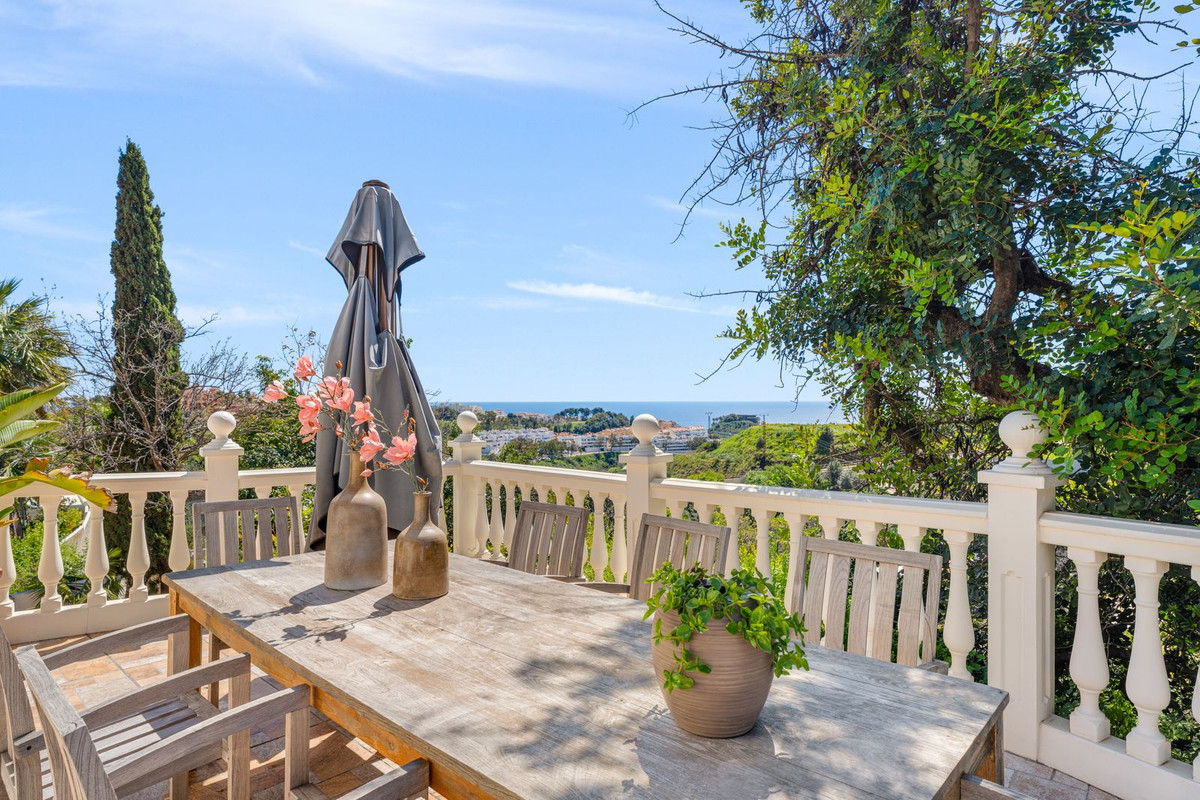 6 Bed Townhouse for sale in Benalmadena Costa Del Sol, Málaga, Spain