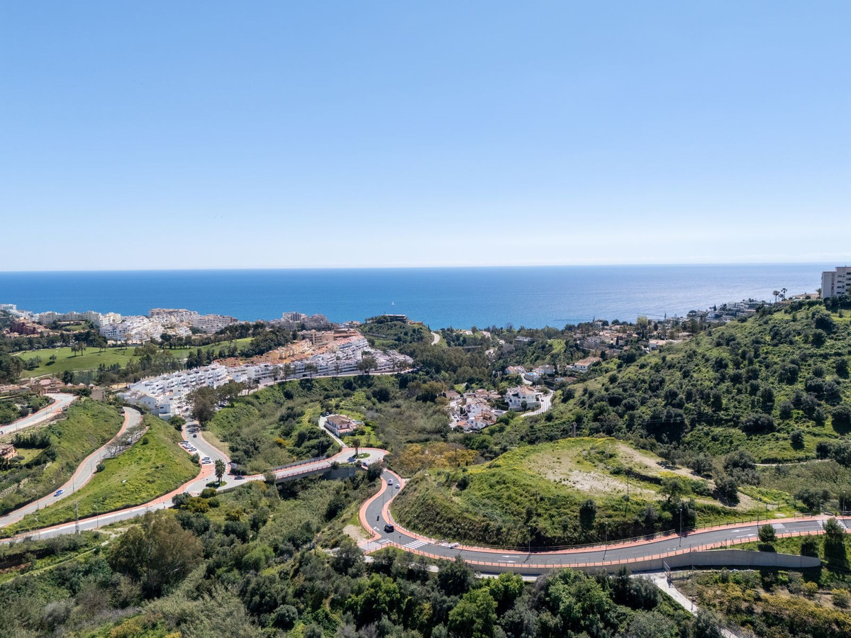 6 Bed Townhouse for sale in Benalmadena Costa Del Sol, Málaga, Spain