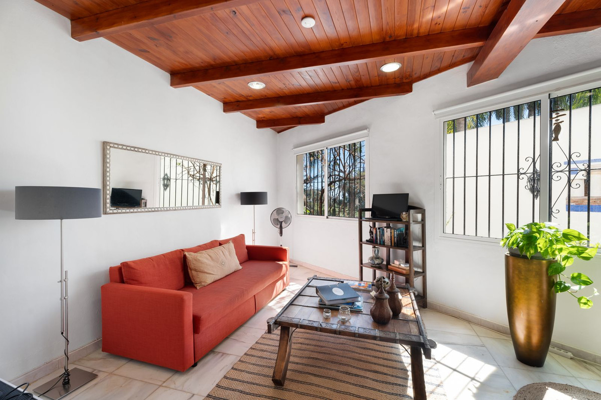 6 Bed Townhouse for sale in Benalmadena Costa Del Sol, Málaga, Spain