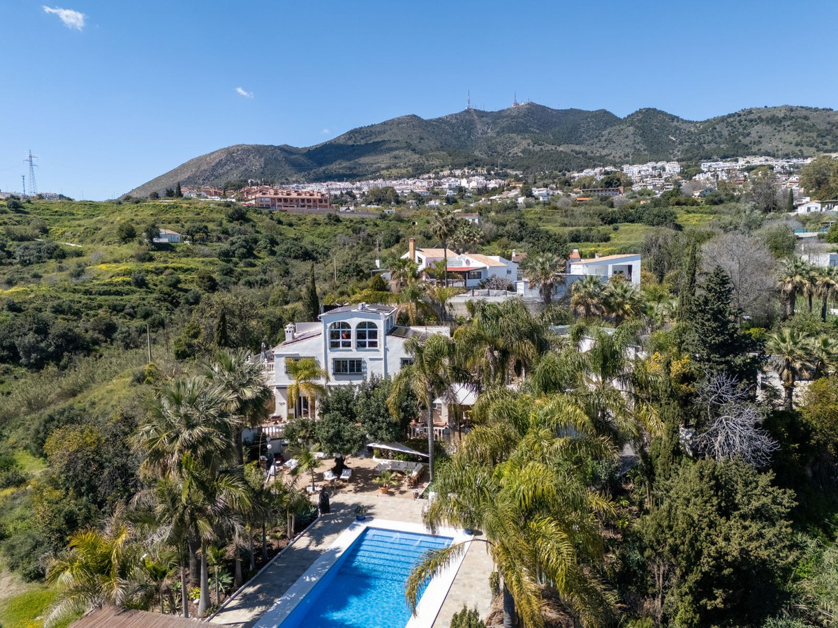 6 Bed Townhouse for sale in Benalmadena Costa Del Sol, Málaga, Spain