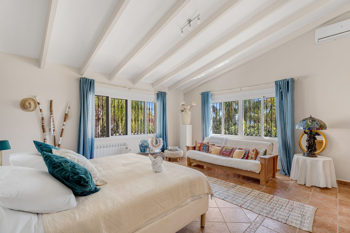 6 Bed Townhouse for sale in Benalmadena Costa Del Sol, Málaga, Spain