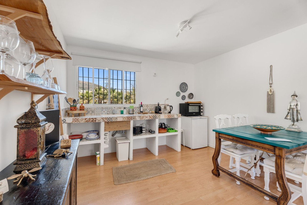 6 Bed Townhouse for sale in Benalmadena Costa Del Sol, Málaga, Spain