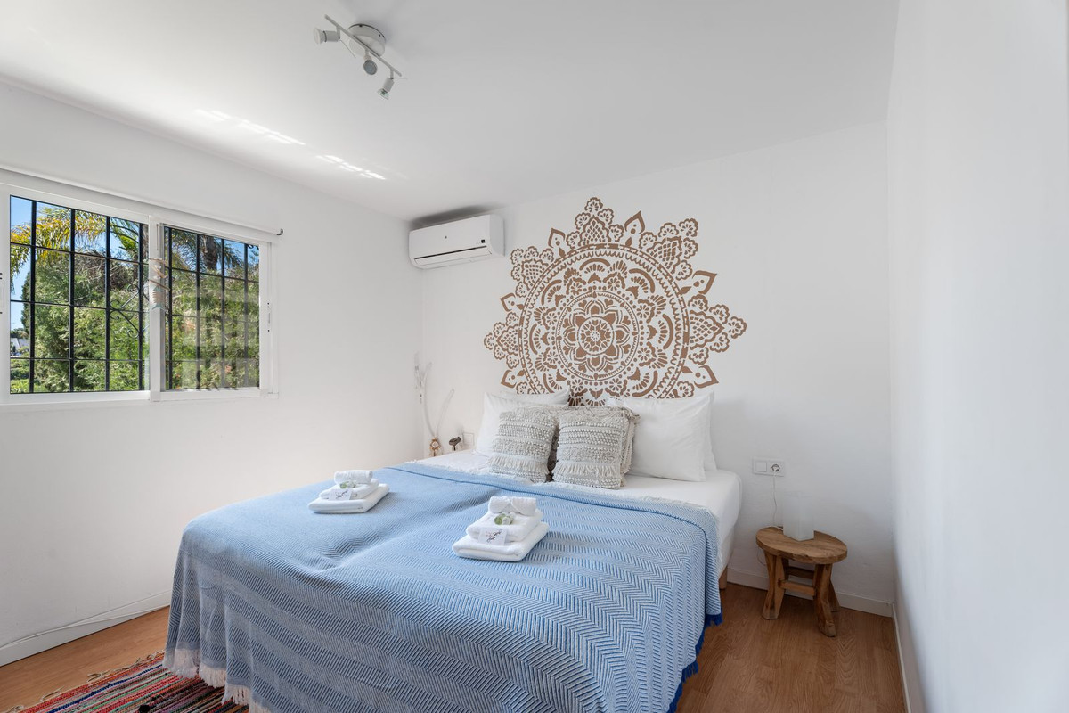6 Bed Townhouse for sale in Benalmadena Costa Del Sol, Málaga, Spain