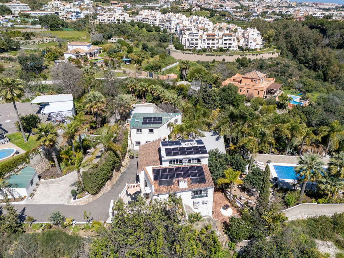 6 Bed Townhouse for sale in Benalmadena Costa Del Sol, Málaga, Spain