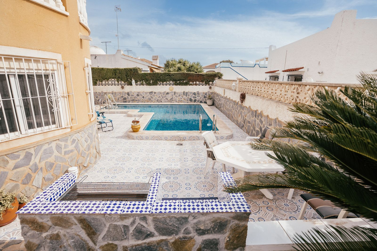 4 Bed Townhouse for sale in Villamartin Costa Blanca, Alicante, Spain