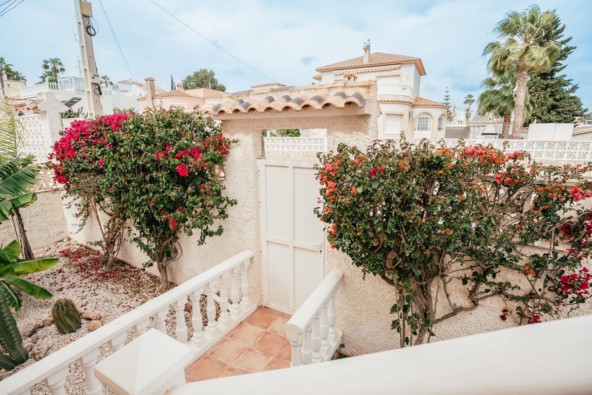 4 Bed Townhouse for sale in Villamartin Costa Blanca, Alicante, Spain