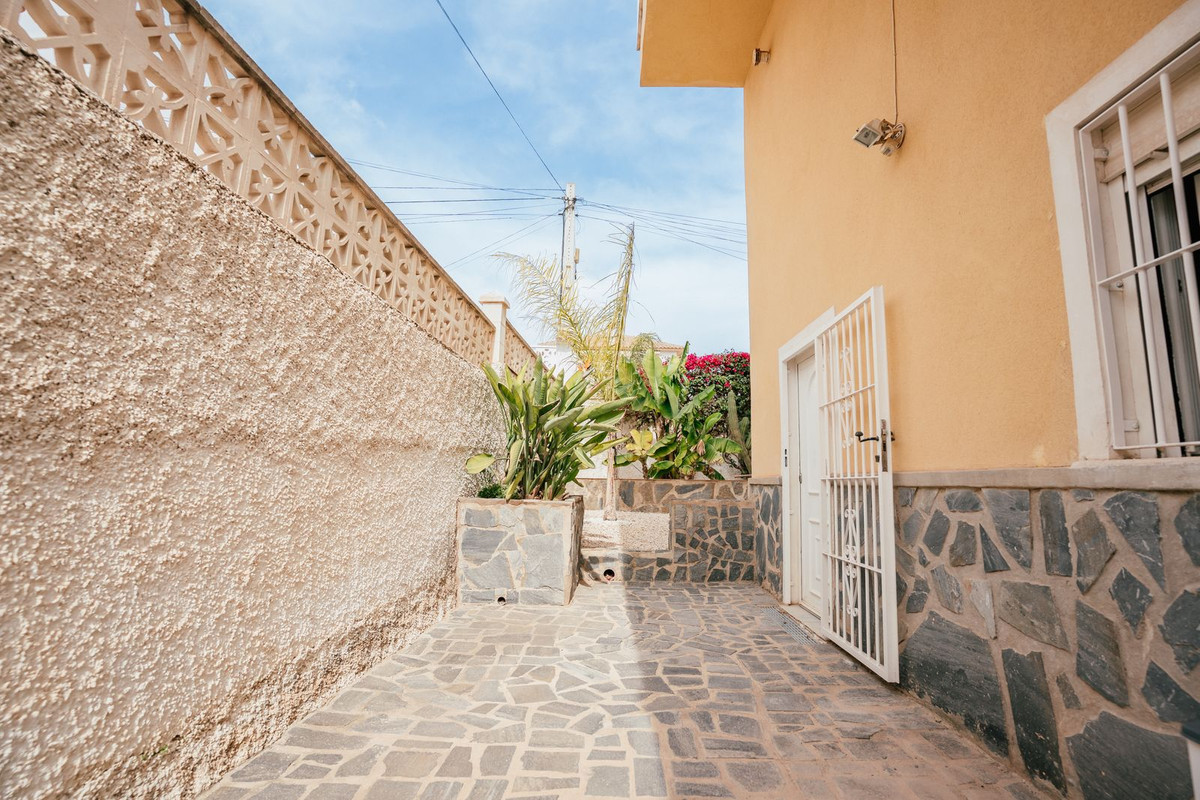 4 Bed Townhouse for sale in Villamartin Costa Blanca, Alicante, Spain