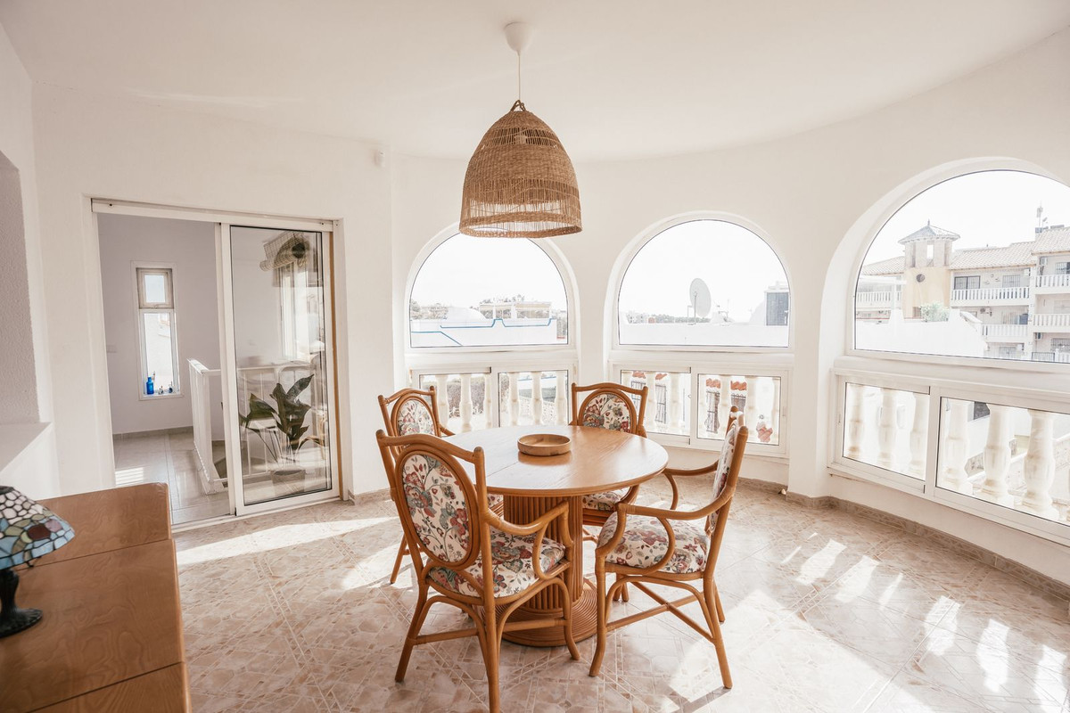 4 Bed Townhouse for sale in Villamartin Costa Blanca, Alicante, Spain